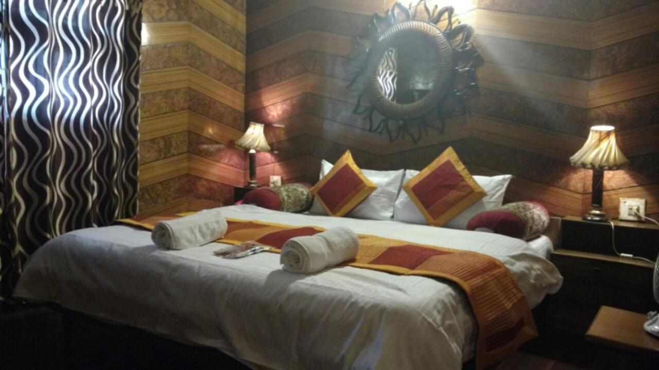 Goroomgo Ankur Lake View Mall Road Nainital - Prime Location With Luxury Room Esterno foto