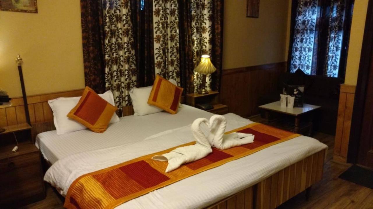 Goroomgo Ankur Lake View Mall Road Nainital - Prime Location With Luxury Room Esterno foto
